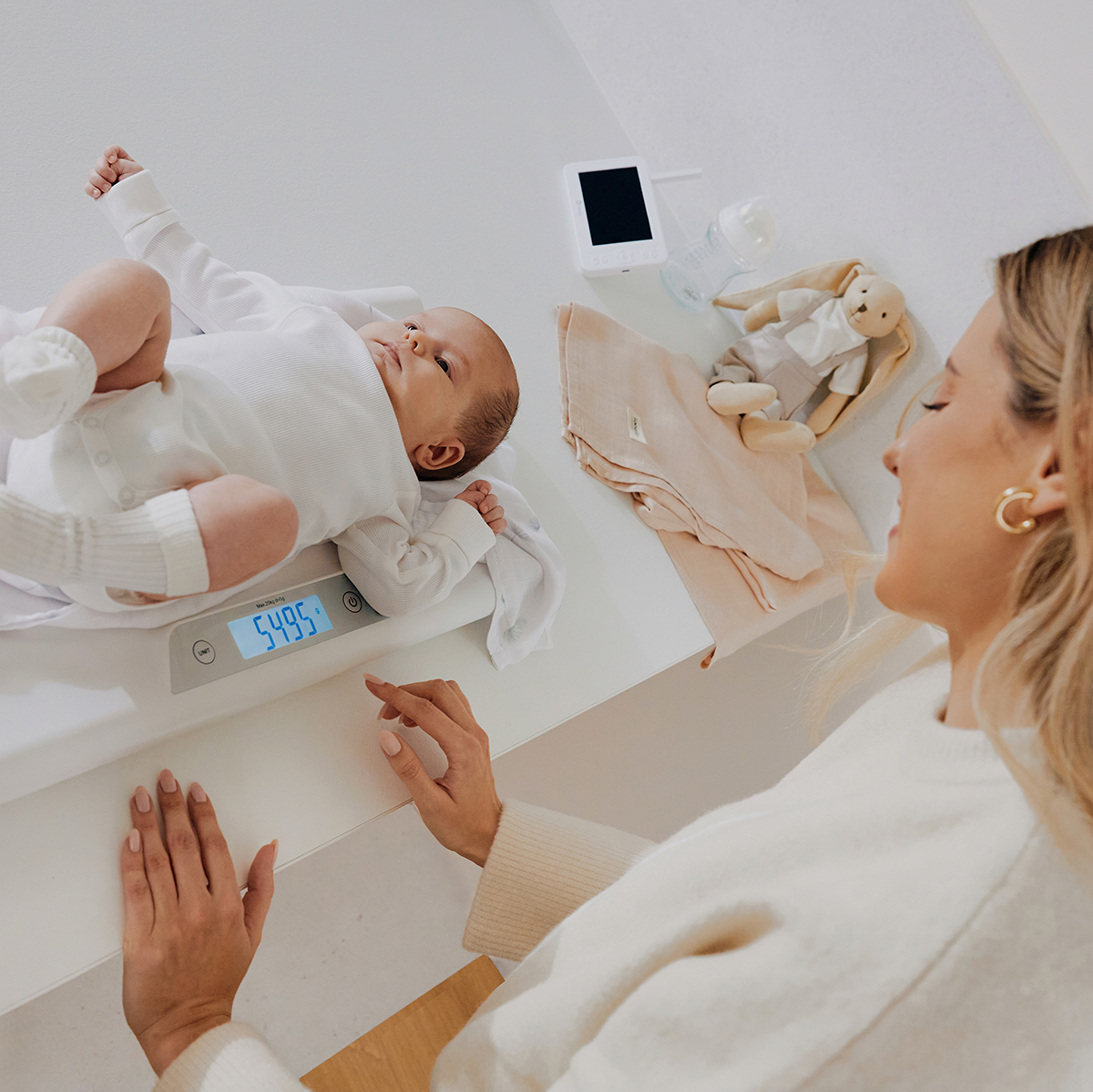 baby scale product view 2 Lionelo BabyBalance White