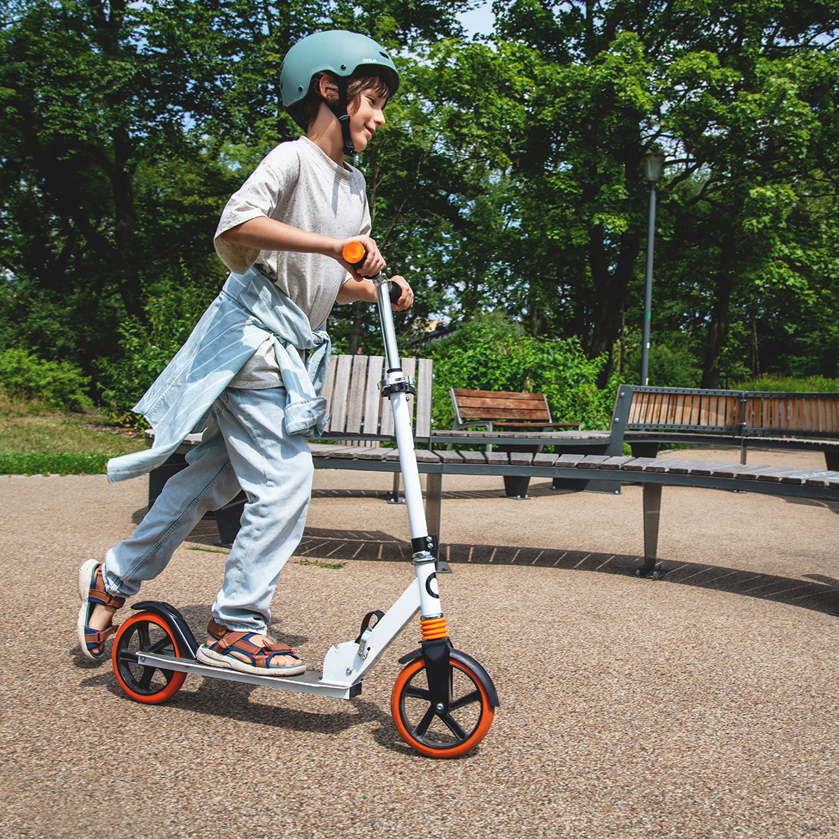 children's scooter product view 2 Lionelo Luca Black Carbon Pink