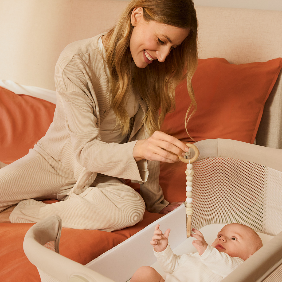 bedside crib product view 2 Lionelo Luna Beige Taupe