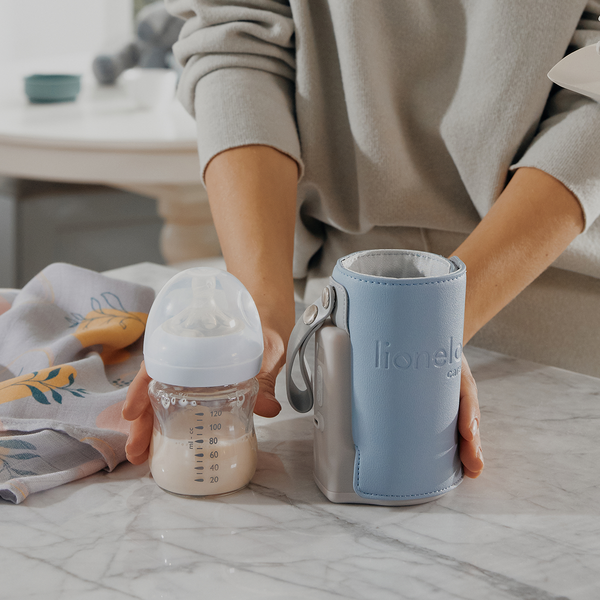 bottle warmer or sterilizer product view 3 Lionelo Thermup Go Plus Blue Sky