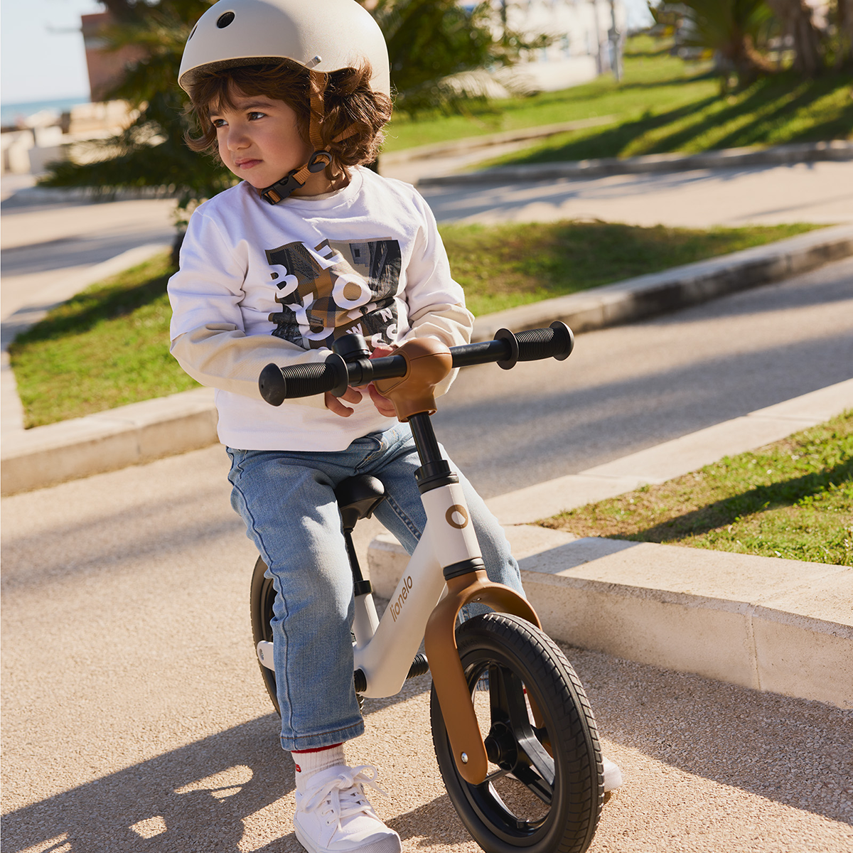 children's bicycle product view 3 Lionelo Toni Beige Sand
