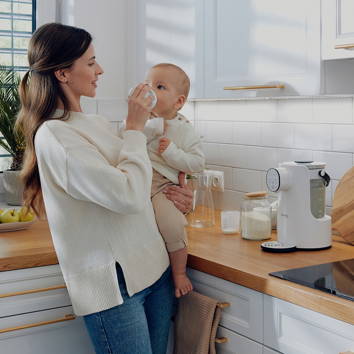 baby feeding appliance product view 2 Lionelo BABYPRESTO White Natural
