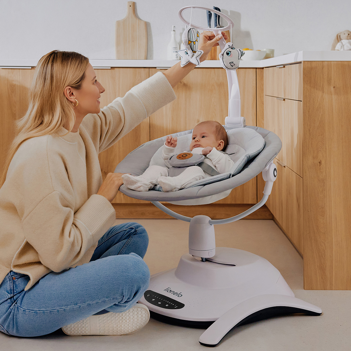 baby bouncer or rocker product view 2 Lionelo Bella Grey Concrete