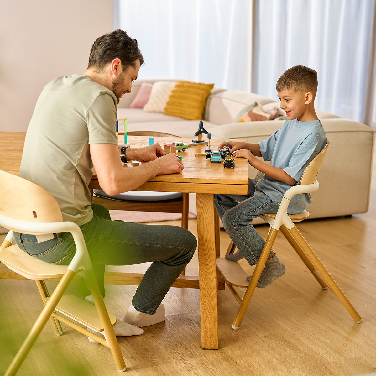 high chair product view 2 Lionelo Celia White Natural Wood
