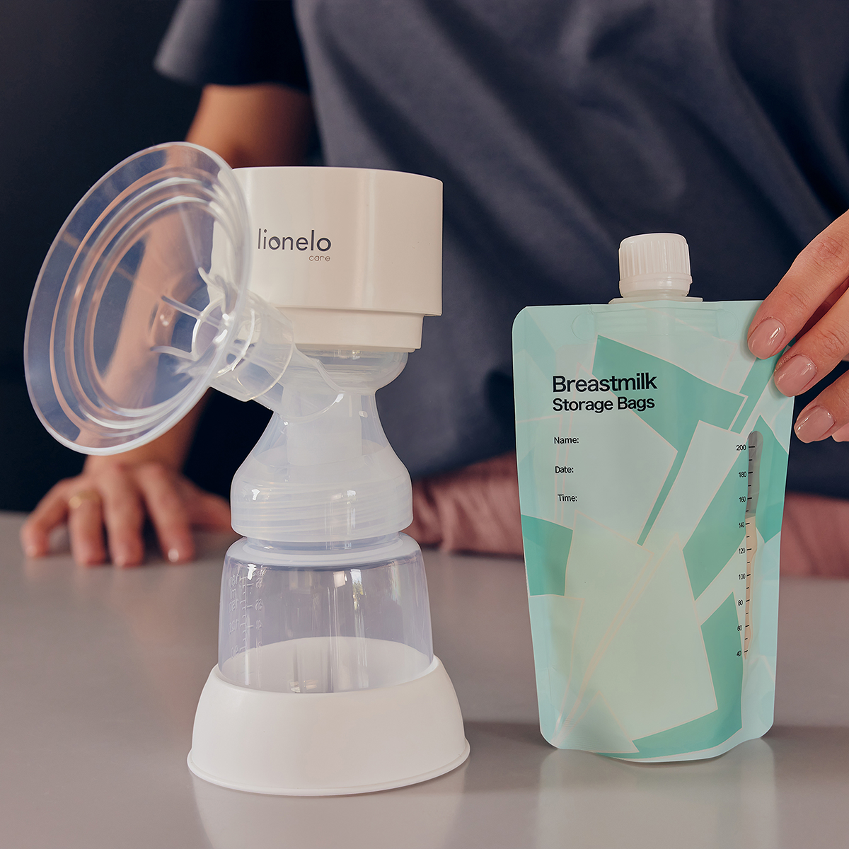 breast pump product view 4 Lionelo Fidi One White
