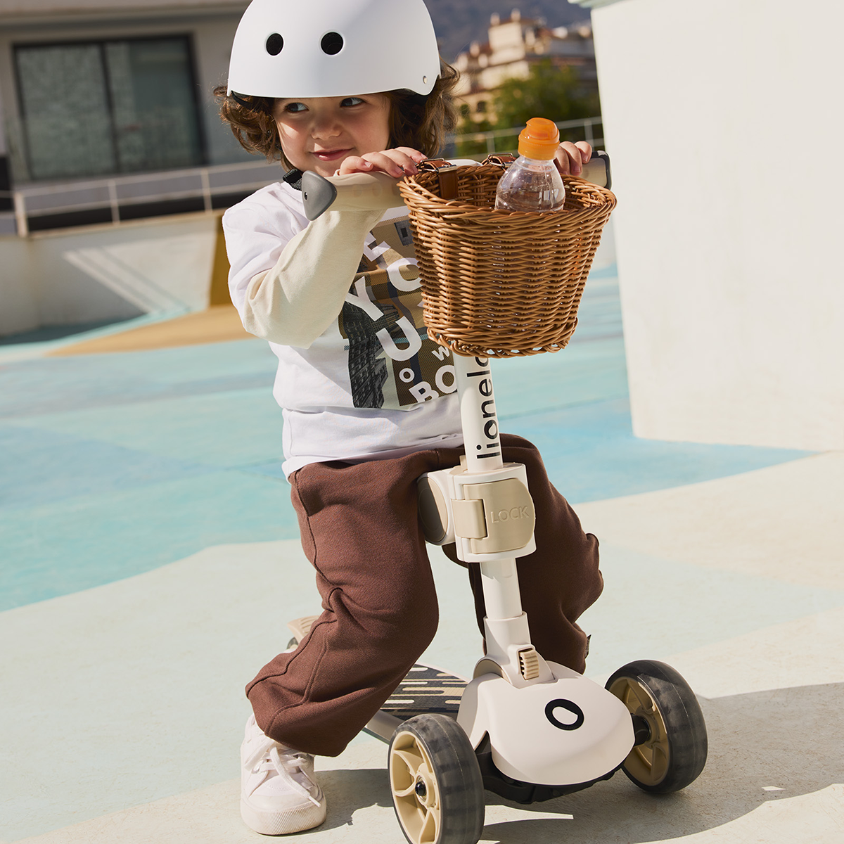 children's scooter product view 2 Lionelo Franky Pink Rose