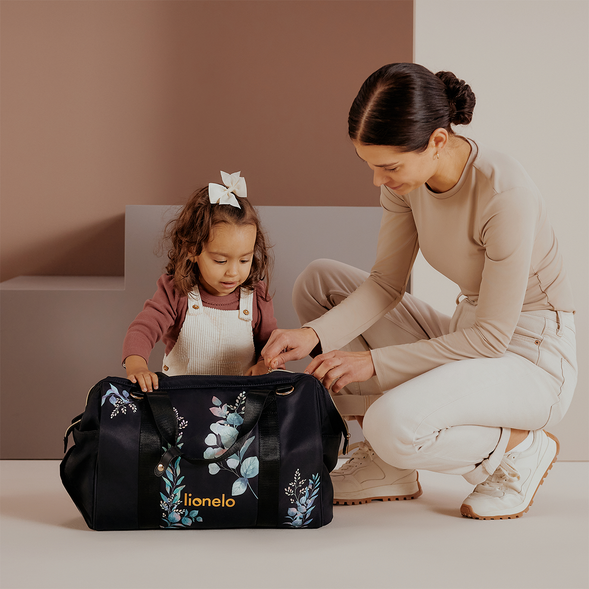 stroller travel bag product view 3 Lionelo Ida Grey Concrete